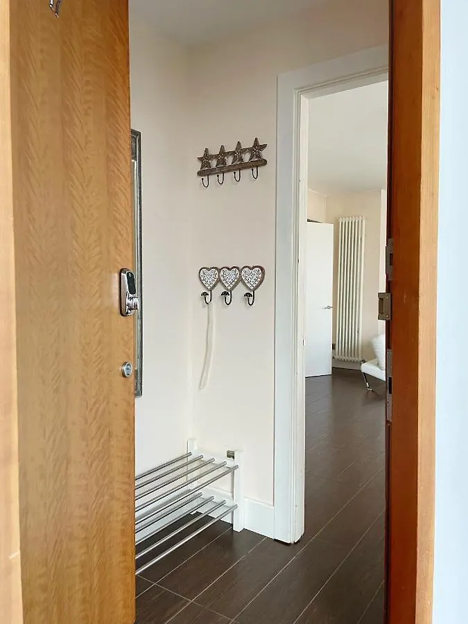 Beautiful Tower Bridge Apartment London